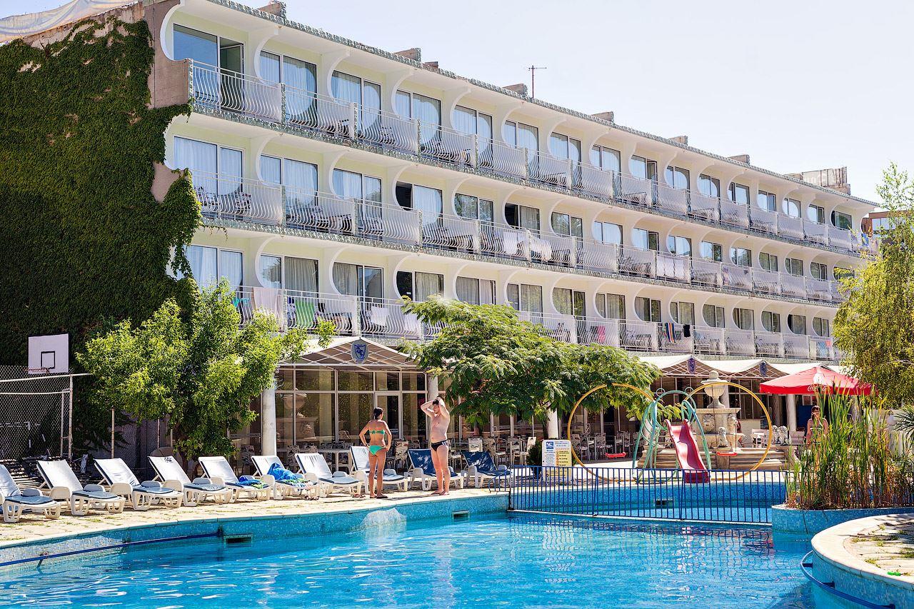 Dana Park (ex. Dana Palace Park)