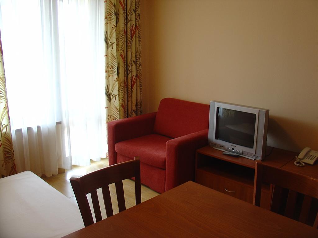 Golden Dreams Apart Sunny beach