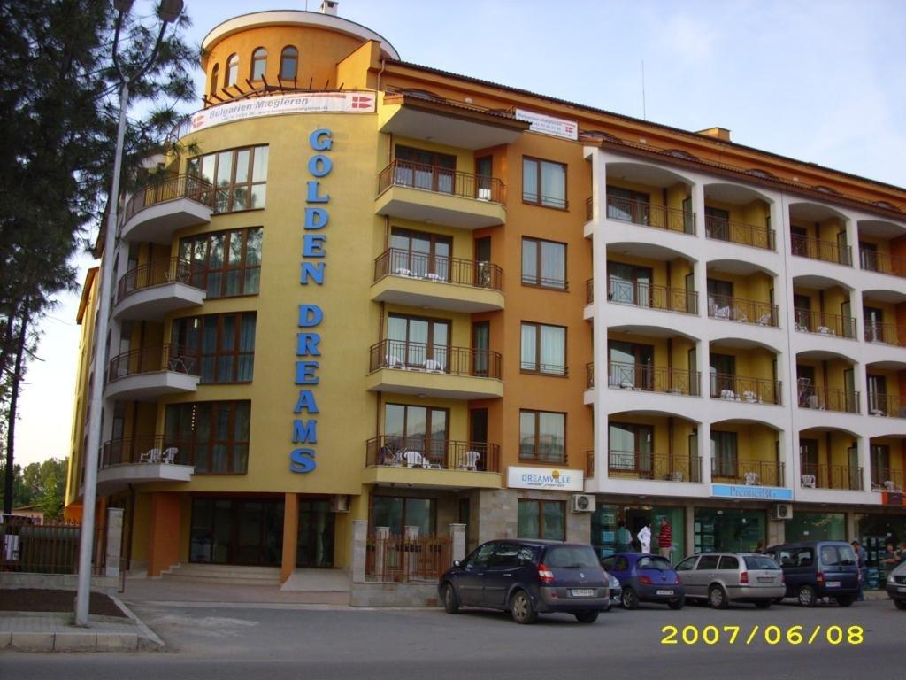 Golden Dreams Apart Sunny beach