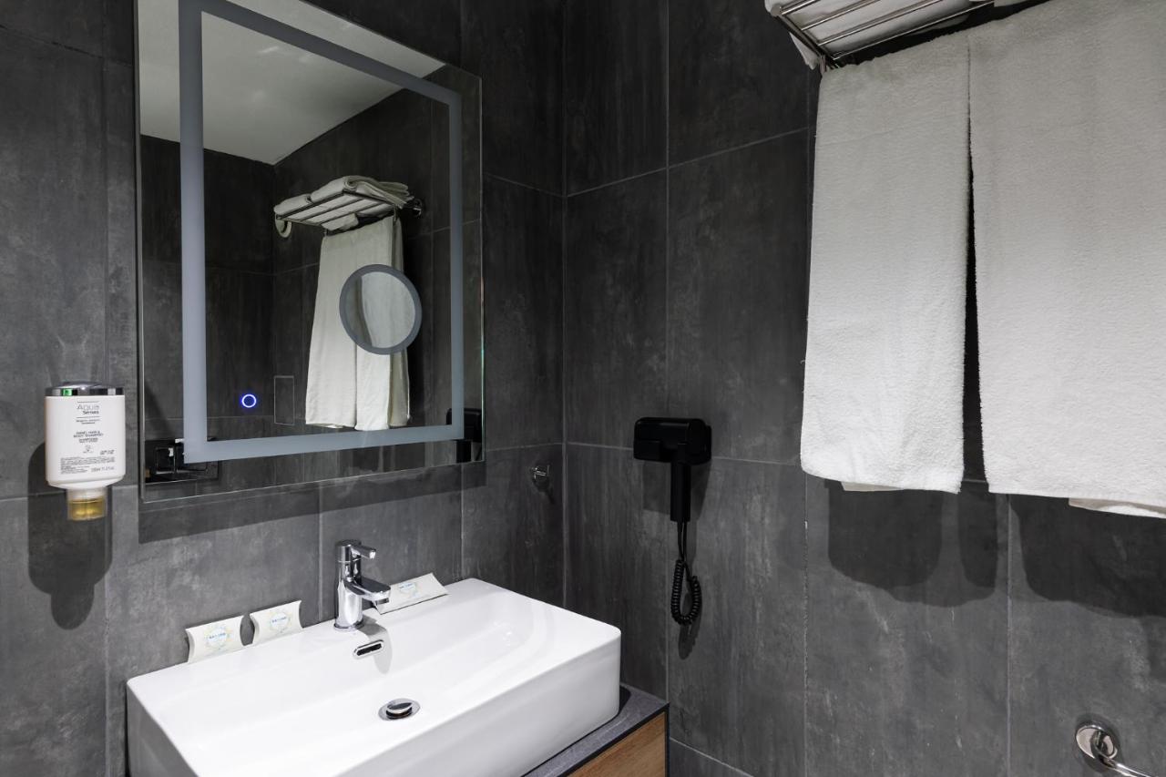 Bavaro (ex. Korona) ****