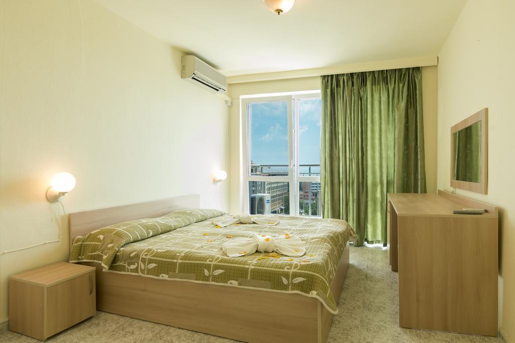 Svejest, Солнечный берег