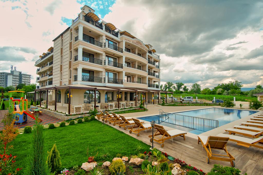 Sunny Castle Kranevo