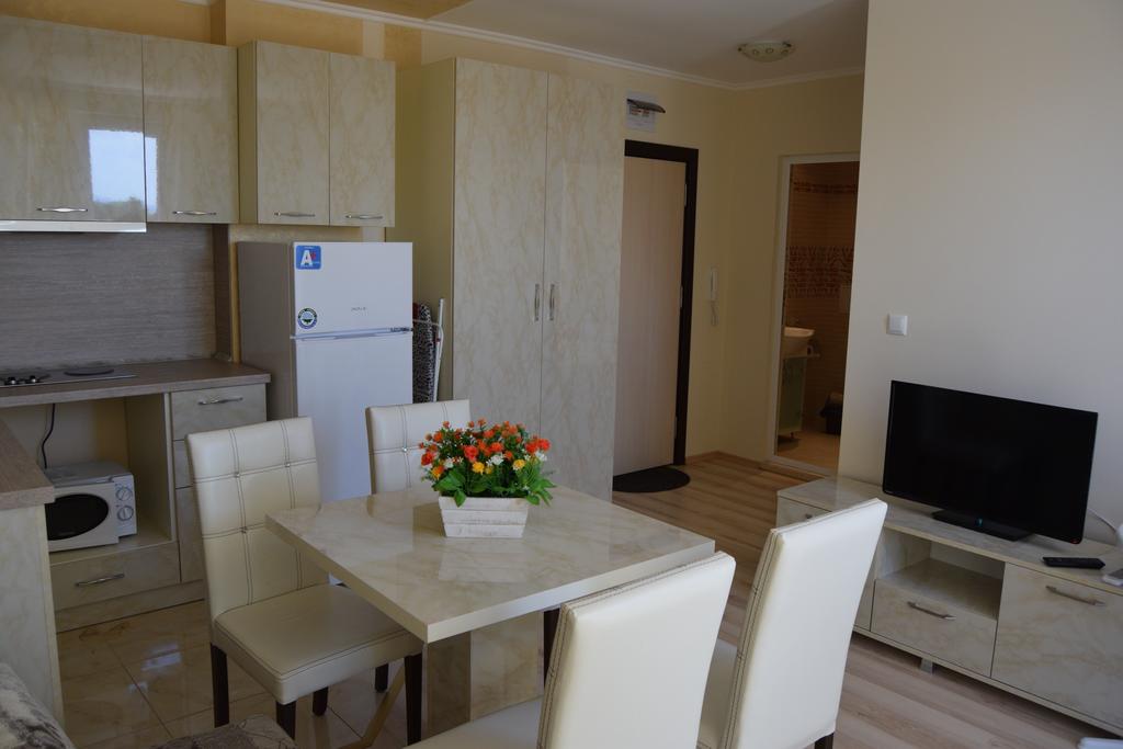 Admiral Plaza Apartments