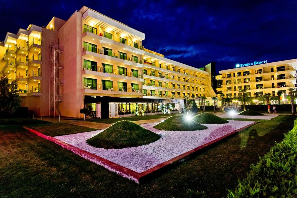 DIT Evrika Beach Club Hotel