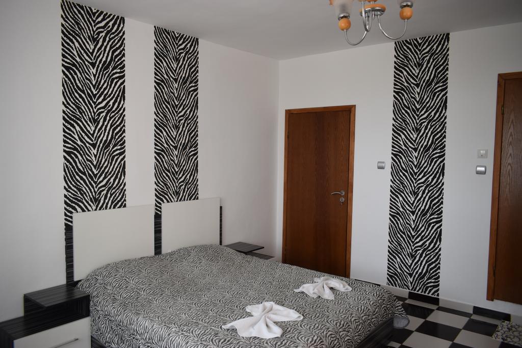 Sunny - Viki Guest House