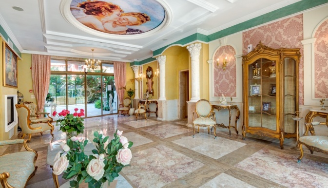 Anastasia-Venera Palace Aparthotel