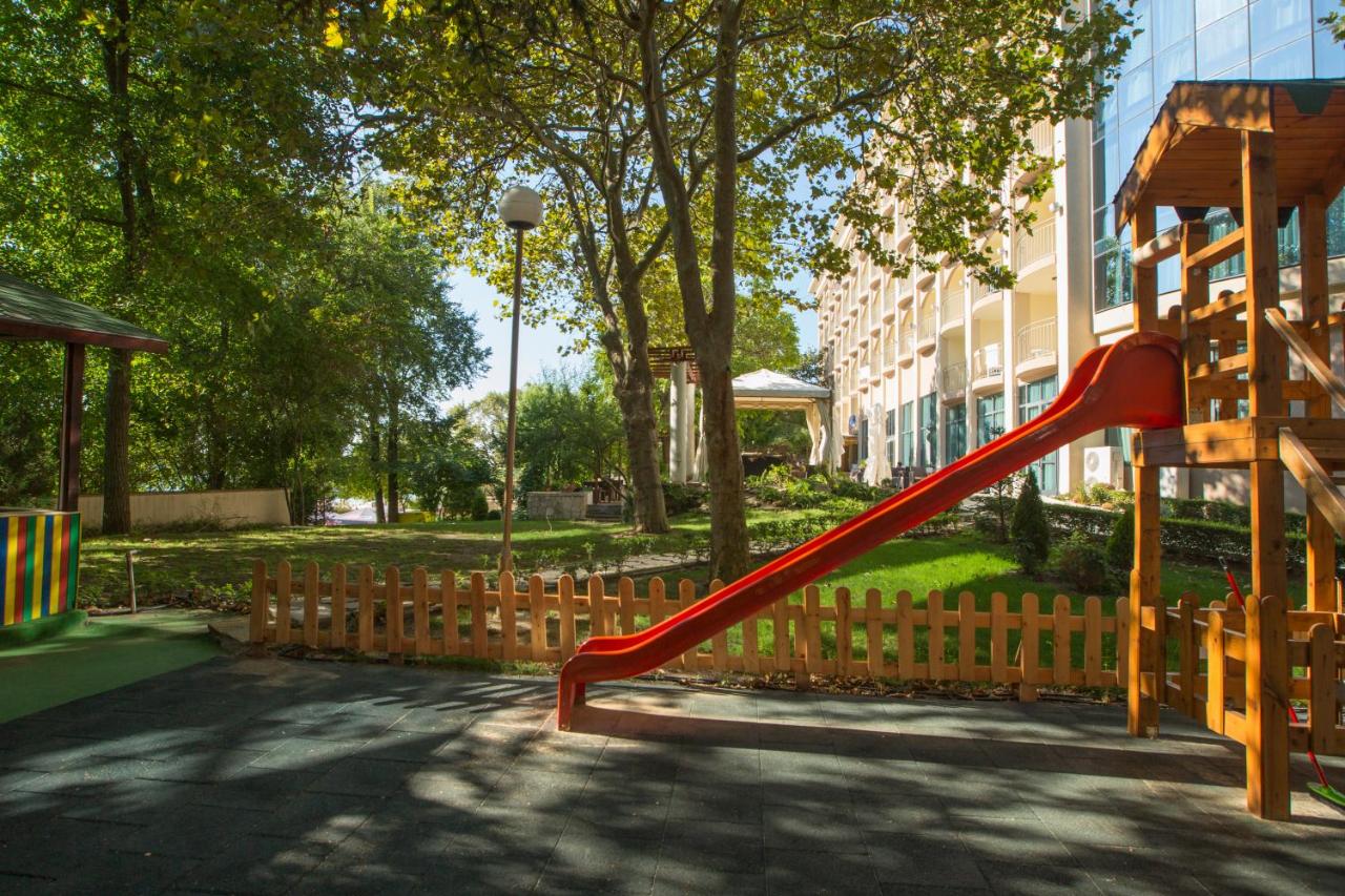 Elpida Beach /former Vemara beach/