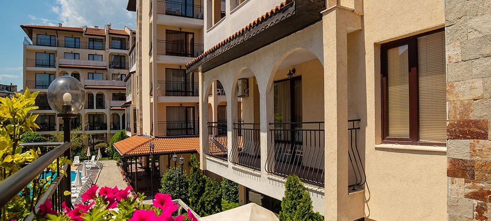 Rose Village, SUNNY BEACH