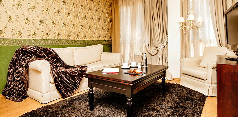 PREMIER LUXURY MOUNTAIN RESORT AH