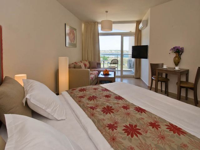 South Pearl 3* South Pearl 3*