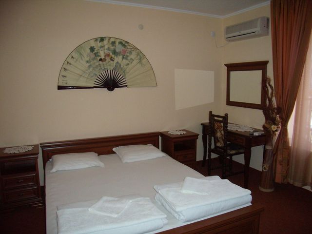 VILLA ELINOR 3*