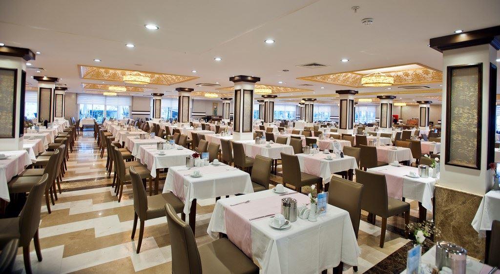 СRYSTAL TAT BEACH GOLF RESORT & SPA