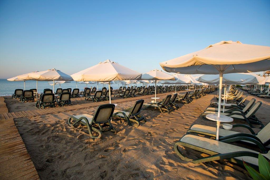 СRYSTAL TAT BEACH GOLF RESORT & SPA