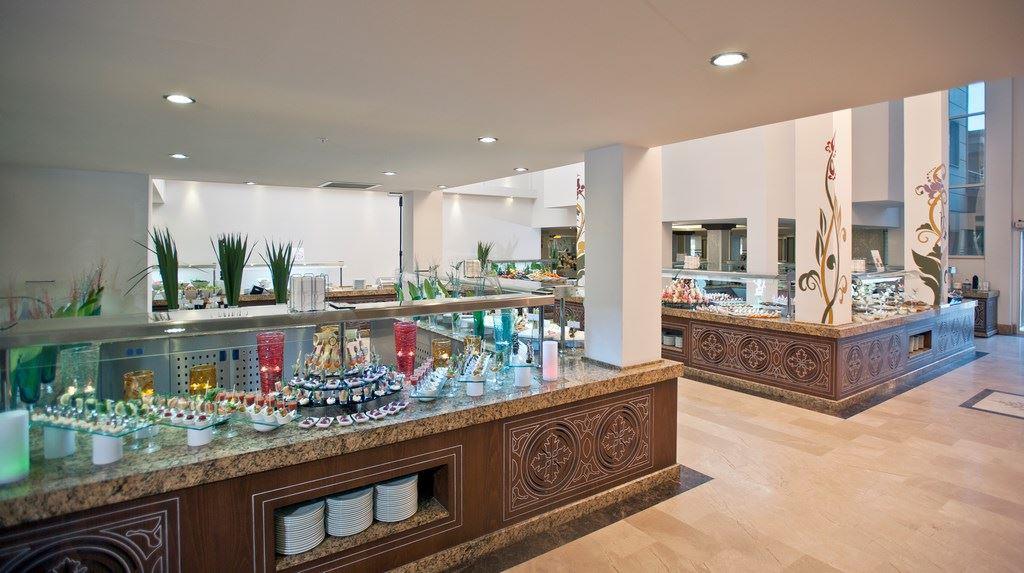 СRYSTAL TAT BEACH GOLF RESORT & SPA