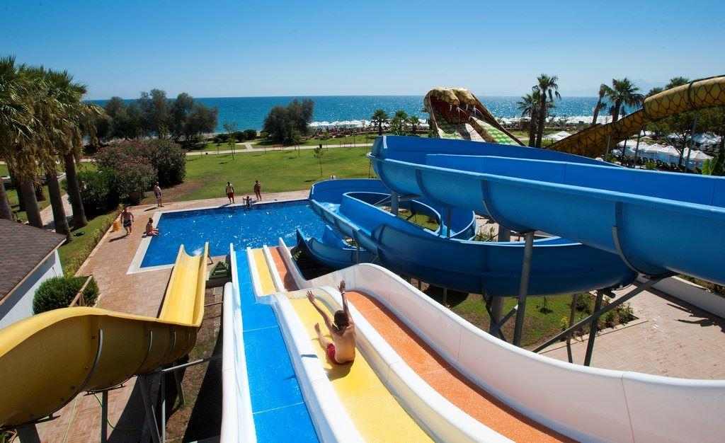 СRYSTAL TAT BEACH GOLF RESORT & SPA