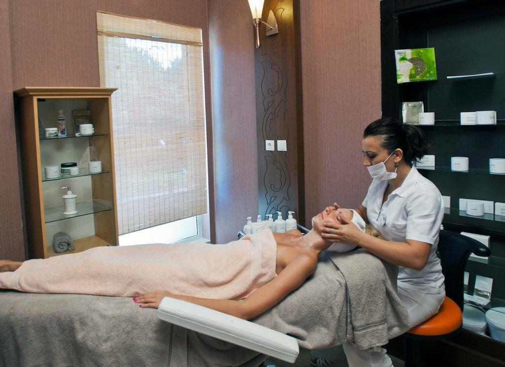 СRYSTAL TAT BEACH GOLF RESORT & SPA