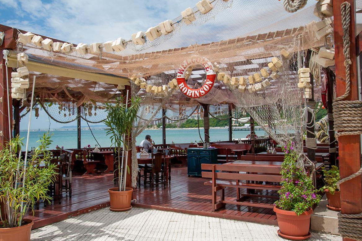 Robinson VIP Apartments