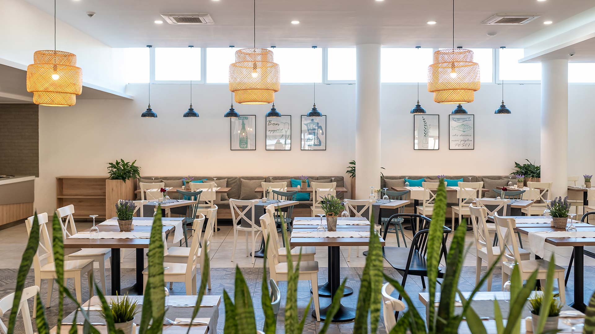 iHot@l /FORMER STRANDJA/