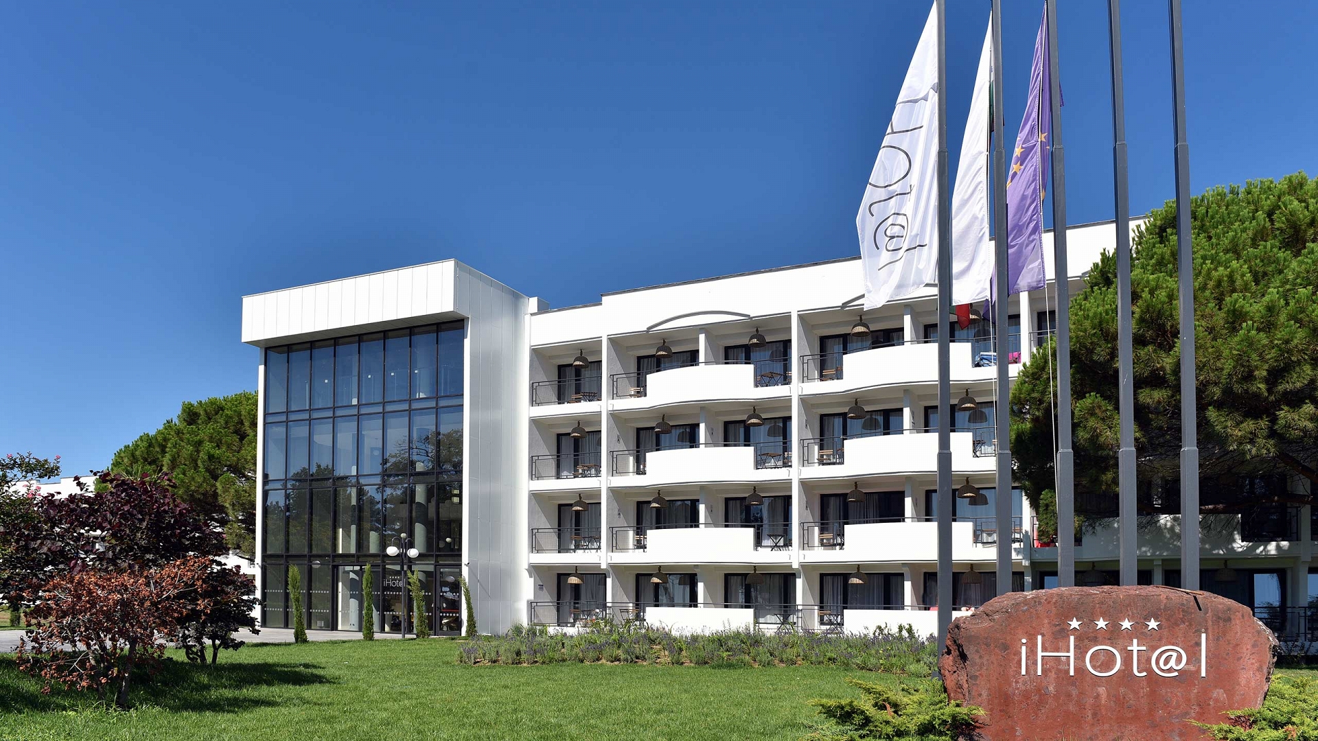 iHot@l /FORMER STRANDJA/