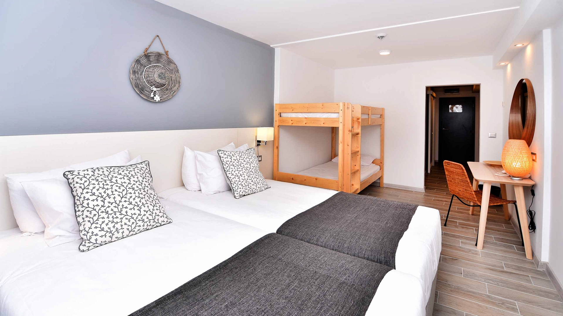 iHot@l /FORMER STRANDJA/