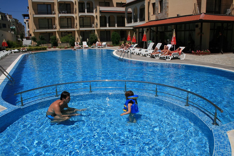 Rose Village, SUNNY BEACH
