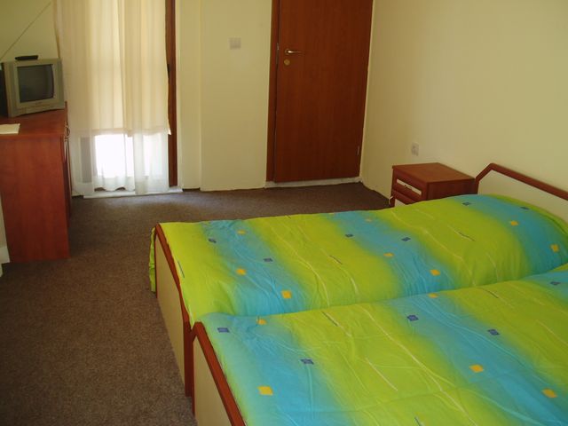 VILLA KOMPAS 3* VILLA KOMPAS 3*