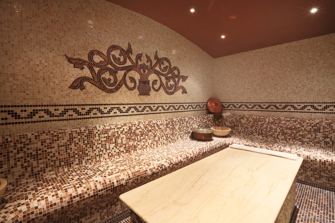 ROYAL PARK & SPA COMPLEX - APART HOTEL