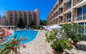 Riva 3*