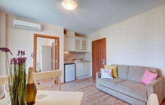 Dawn Park Aparthotel