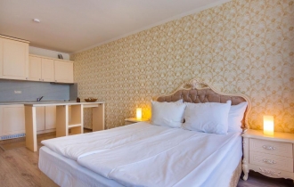 Apolonia Resort
