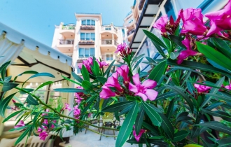 Romance Marine Aparthotel