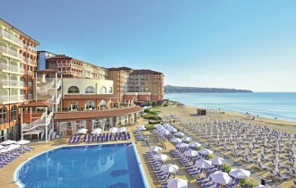 Sol Luna Bay Resort