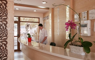Alexandra Hotel