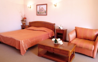 Estreya Residence
