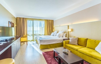Royal Beach Barcelo