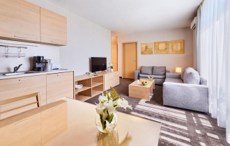 LUCKY APARTHOTEL