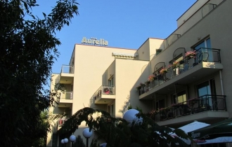 Aurelia 3*