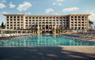 Astor Garden 5*