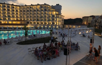 Sunrise Blue Magic Resort