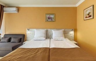 Hotel Riva Park 4*