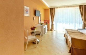 Hotel Riva Park 4*
