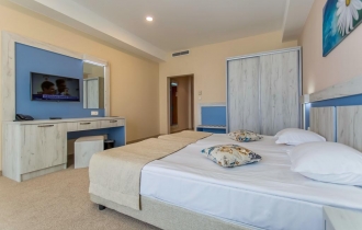 DIT Evrika Beach Club Hotel