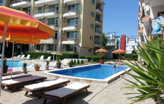 Sea Regal Apart