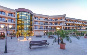 Moko Beach by Grifid