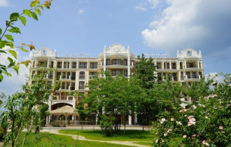 HARMONY SUITES 8,9 APARTHOTEL /DREAM ISLAND/