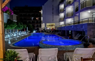 Tropics Hotel