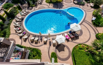 Dawn Park Aparthotel