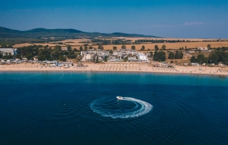 Apolonia Resort