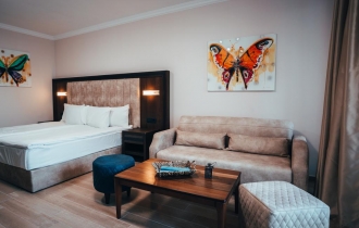 Apolonia Resort