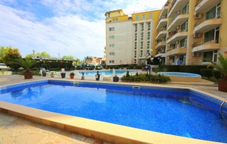 Sea Regal Apart